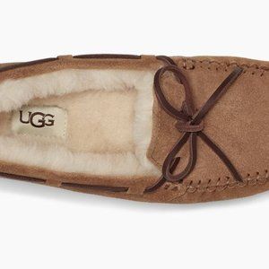 UGG Dakota Slipper/Moccasins